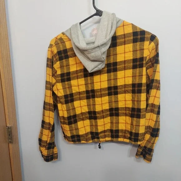 No Boundaries Cinched Waist Plaid Hoodie Yellow med plaid button on snap 💛 - Picture 5 of 11